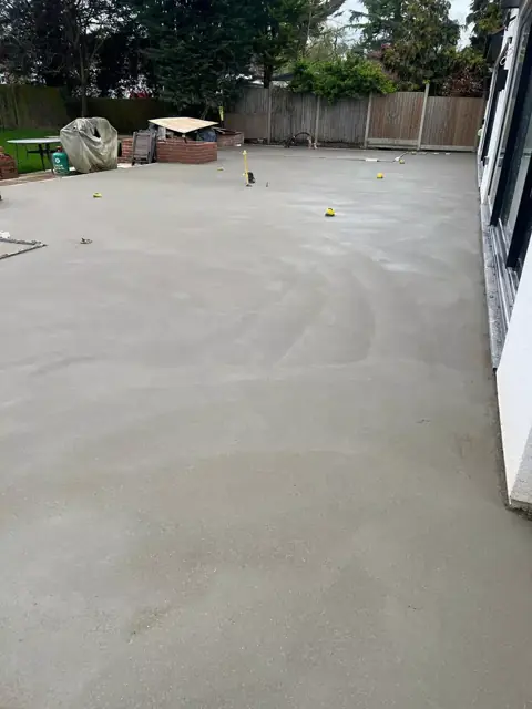 Large finished ground floor screed with garden doors