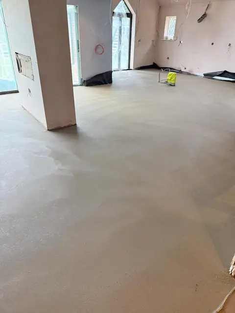 Finished floor screed in a bright domestic room